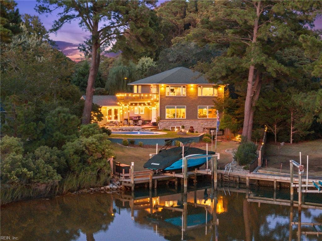 2031 Ridge End Road, Virginia Beach, VA 23454 2031 Ridge End Road, Virginia Beach, VA 23454