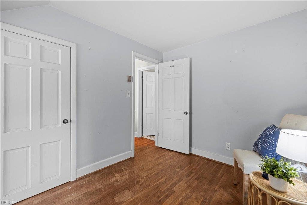 Upstairs Bedroom 2