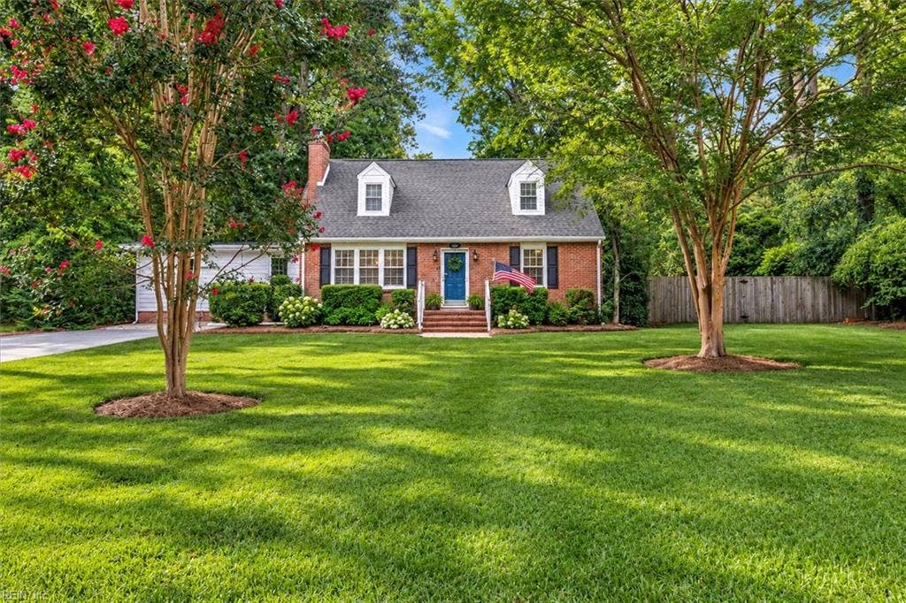 Welcome to 4104 Thalia Drive!