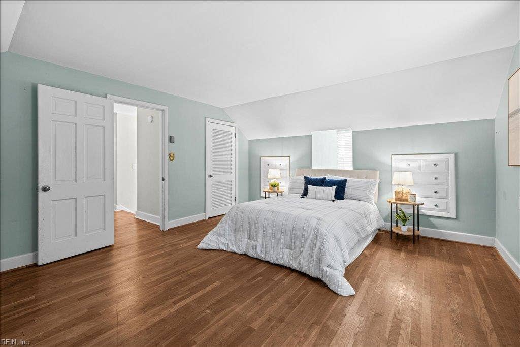 Upstairs Primary Bedroom