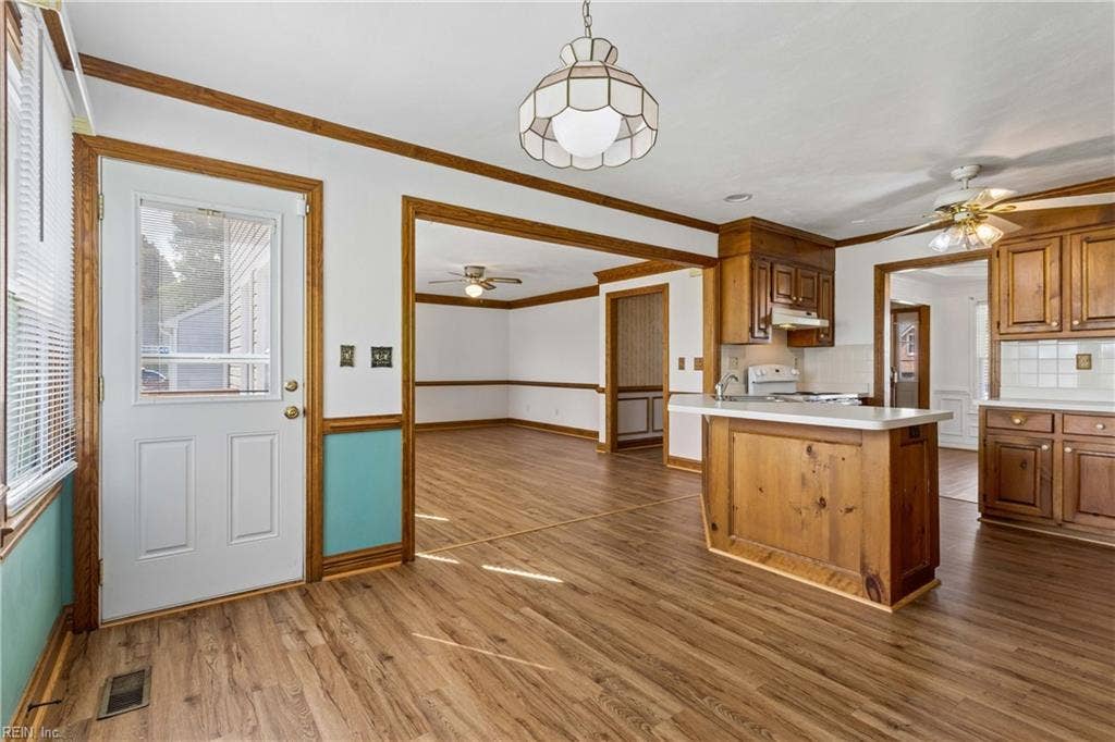 423 Las Gaviotas Boulevard, Chesapeake, VA 23322 423 Las Gaviotas Boulevard, Chesapeake, VA 23322