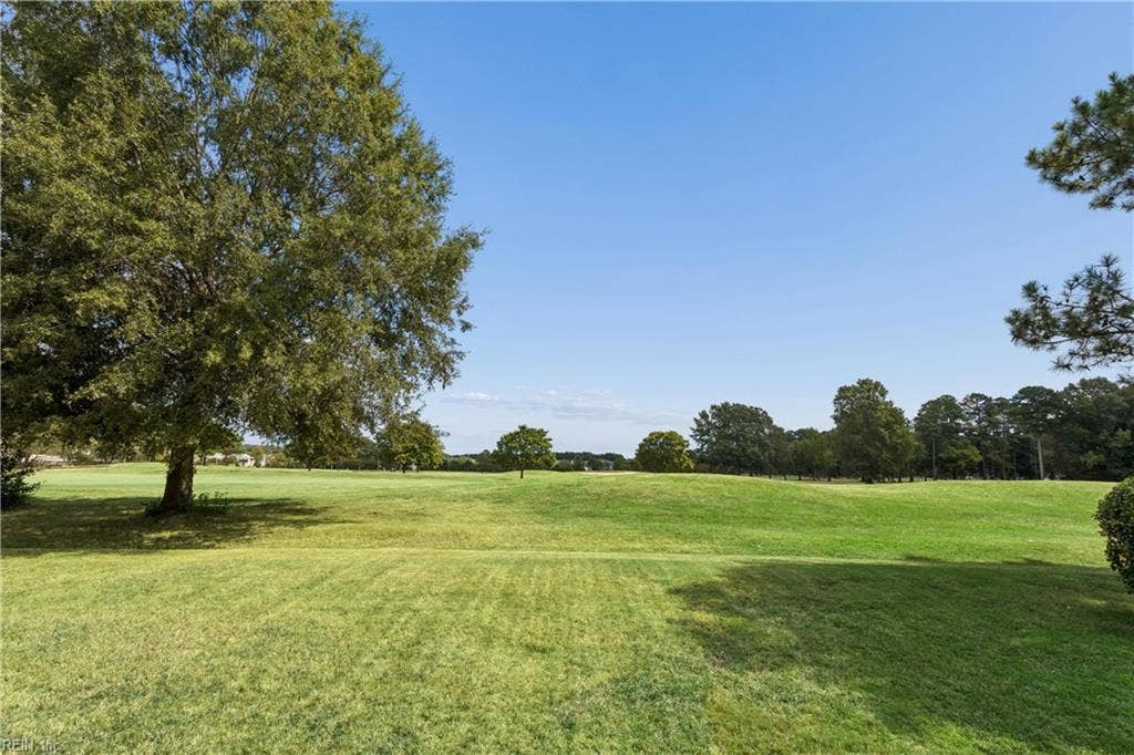 423 Las Gaviotas Boulevard, Chesapeake, VA 23322 423 Las Gaviotas Boulevard, Chesapeake, VA 23322