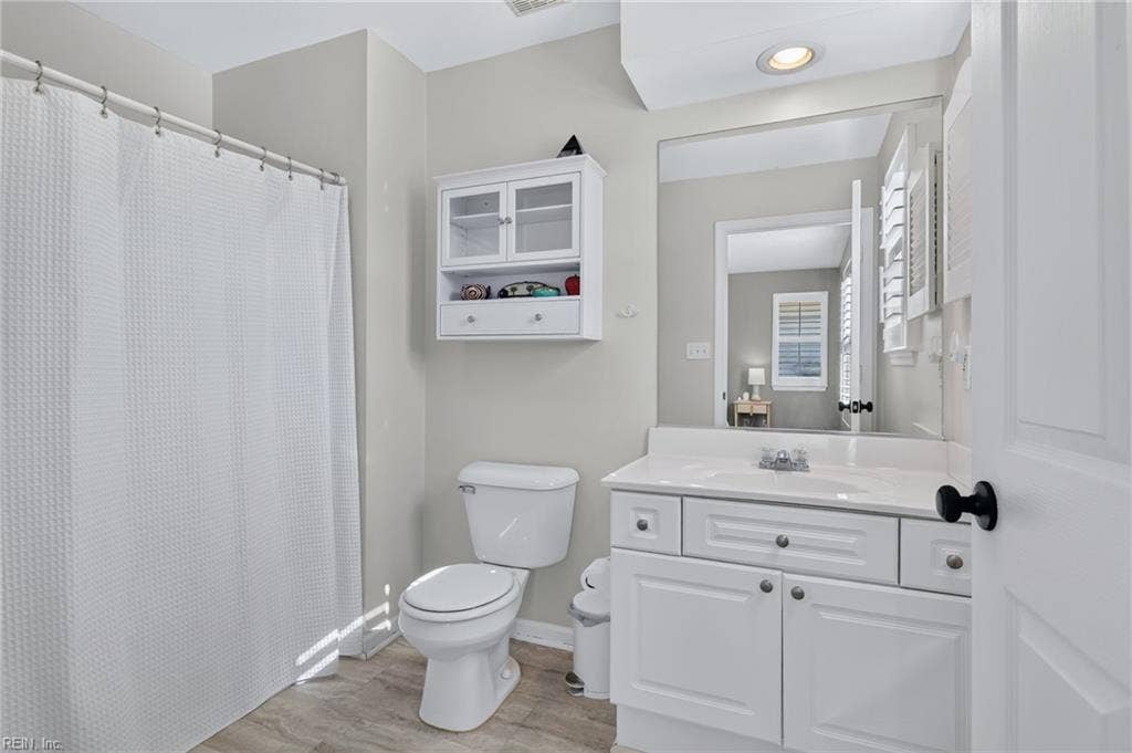 1817 Riddlesworth Drive, Virginia Beach, VA 23456 1817 Riddlesworth Drive, Virginia Beach, VA 23456
