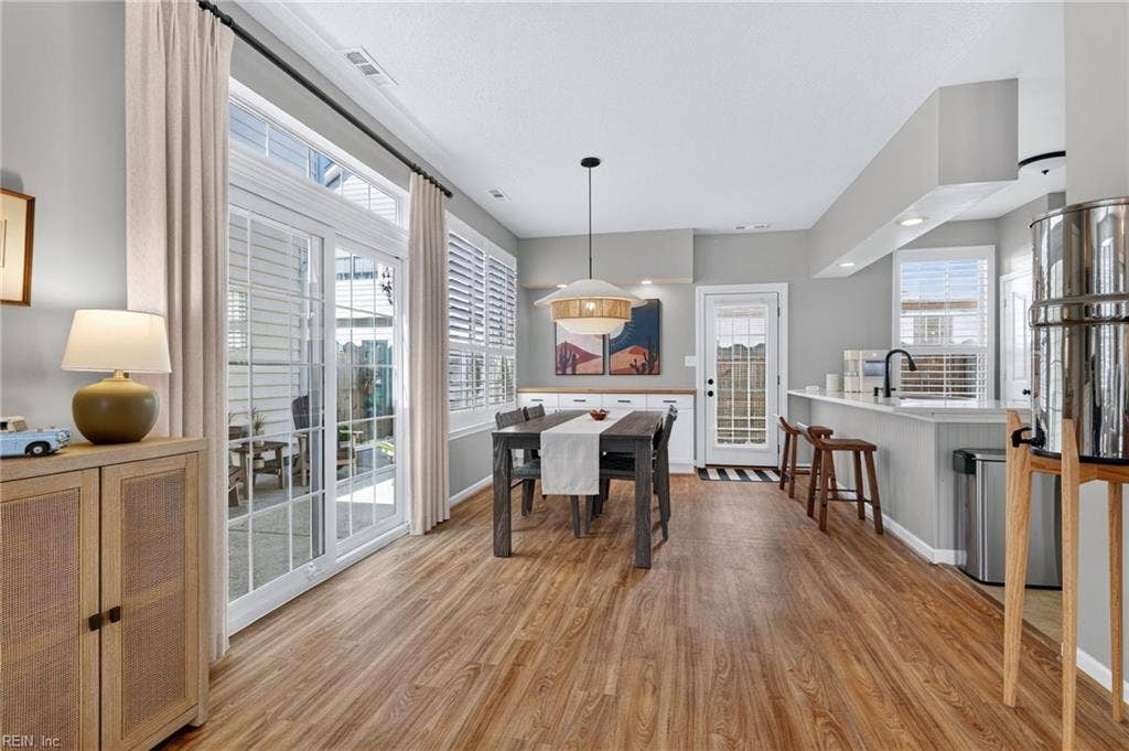1817 Riddlesworth Drive, Virginia Beach, VA 23456 1817 Riddlesworth Drive, Virginia Beach, VA 23456