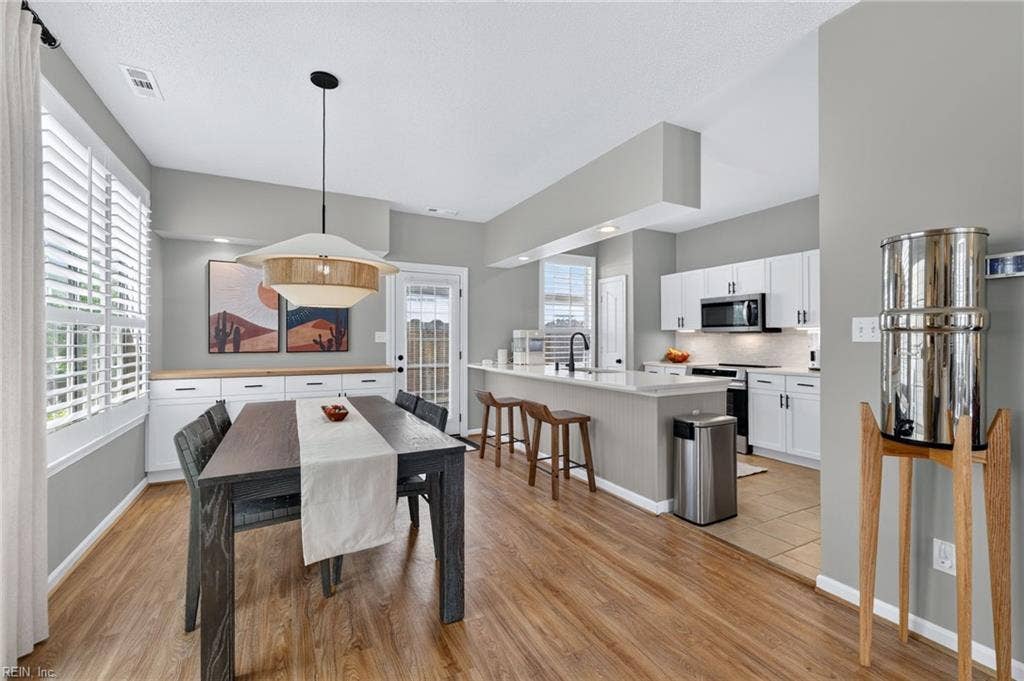 1817 Riddlesworth Drive, Virginia Beach, VA 23456 1817 Riddlesworth Drive, Virginia Beach, VA 23456