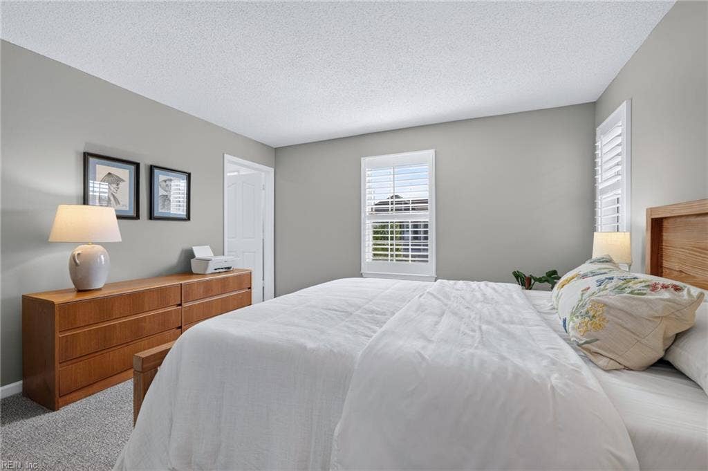 1817 Riddlesworth Drive, Virginia Beach, VA 23456 1817 Riddlesworth Drive, Virginia Beach, VA 23456