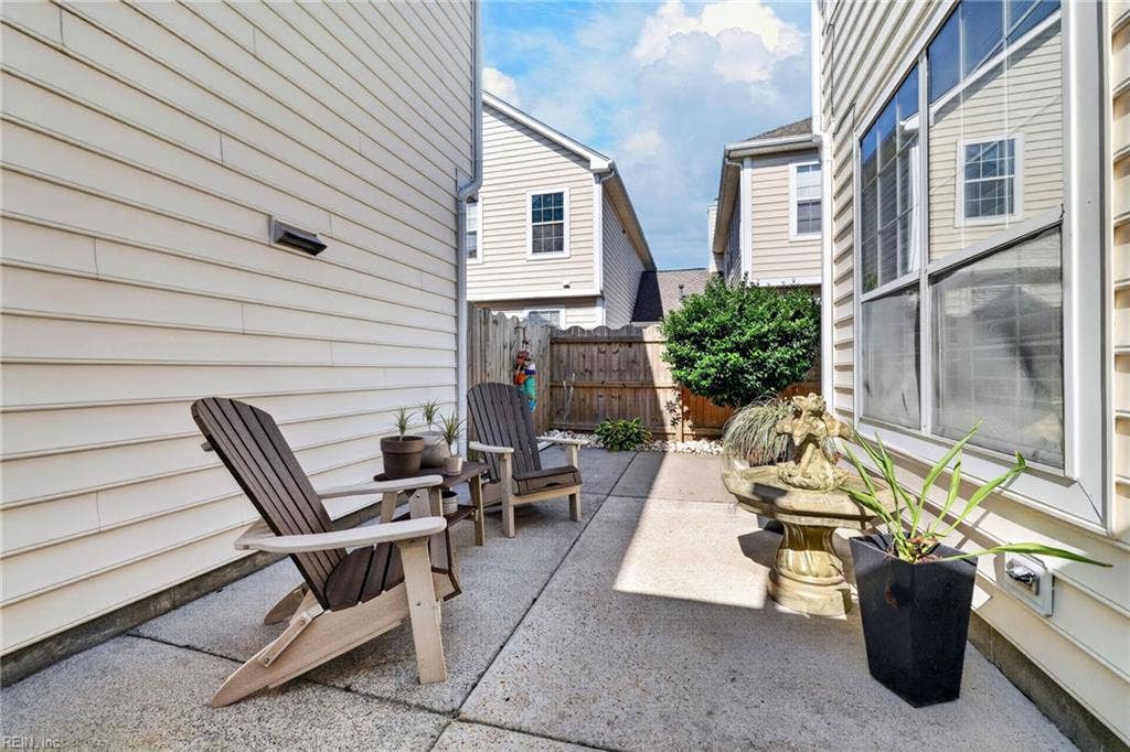 1817 Riddlesworth Drive, Virginia Beach, VA 23456 1817 Riddlesworth Drive, Virginia Beach, VA 23456