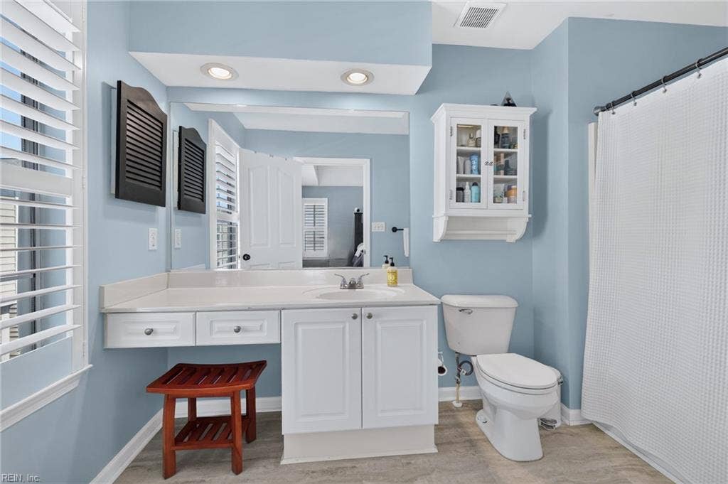 1817 Riddlesworth Drive, Virginia Beach, VA 23456 1817 Riddlesworth Drive, Virginia Beach, VA 23456