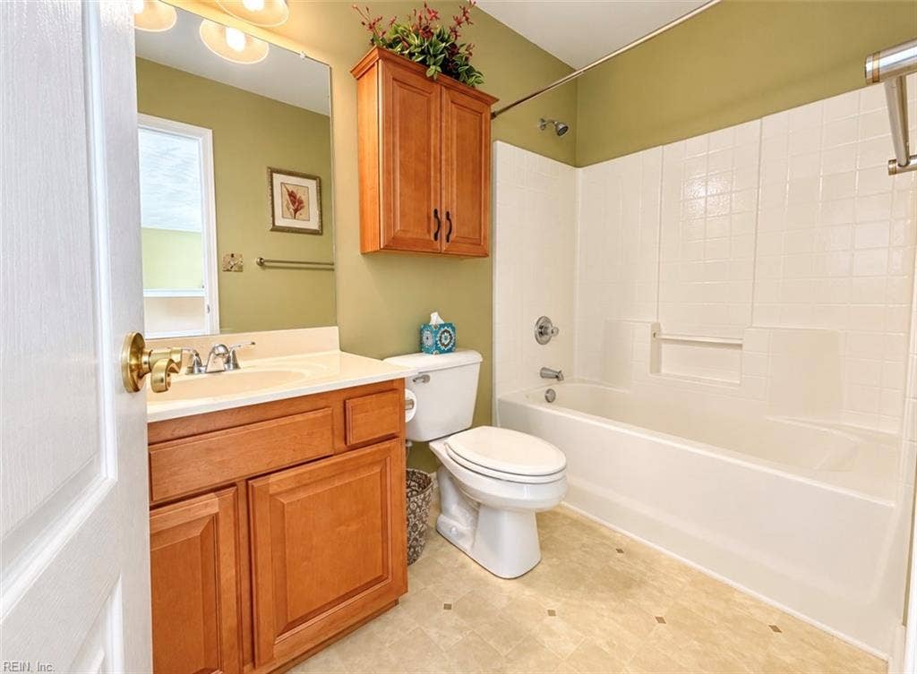 2717 Blake Street, West Neck, Virginia Beach, VA 23456 Upstairs full bath