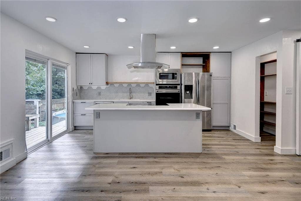309 High Point Road, Williamsburg, VA 23185 Gourmet Kitchen