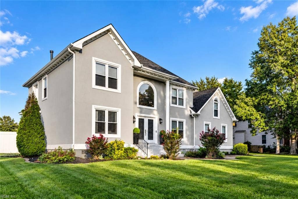 Beautiful corner-lot setting in the heart of Cheshire Forest