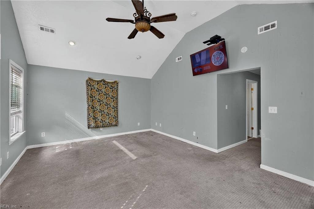 9 Baywood Lane, Portsmouth, VA 23701 Primary suite - TV is included