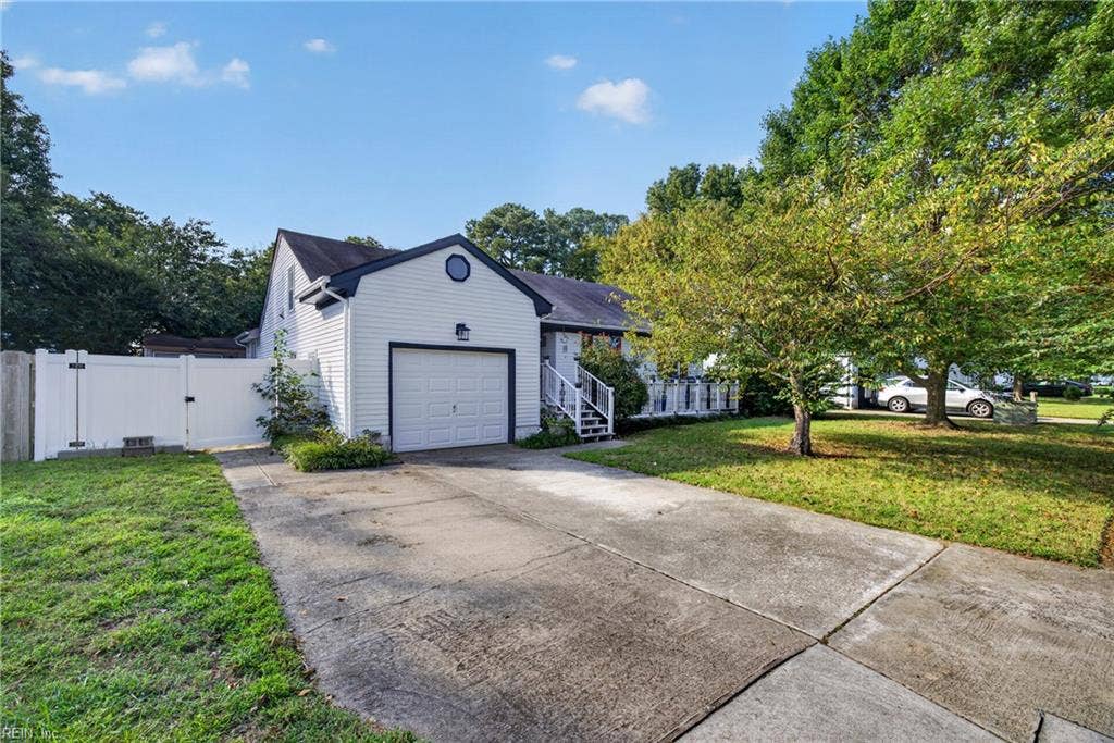 9 Baywood Lane, Portsmouth, VA 23701 9 Baywood Lane, Portsmouth, VA 23701