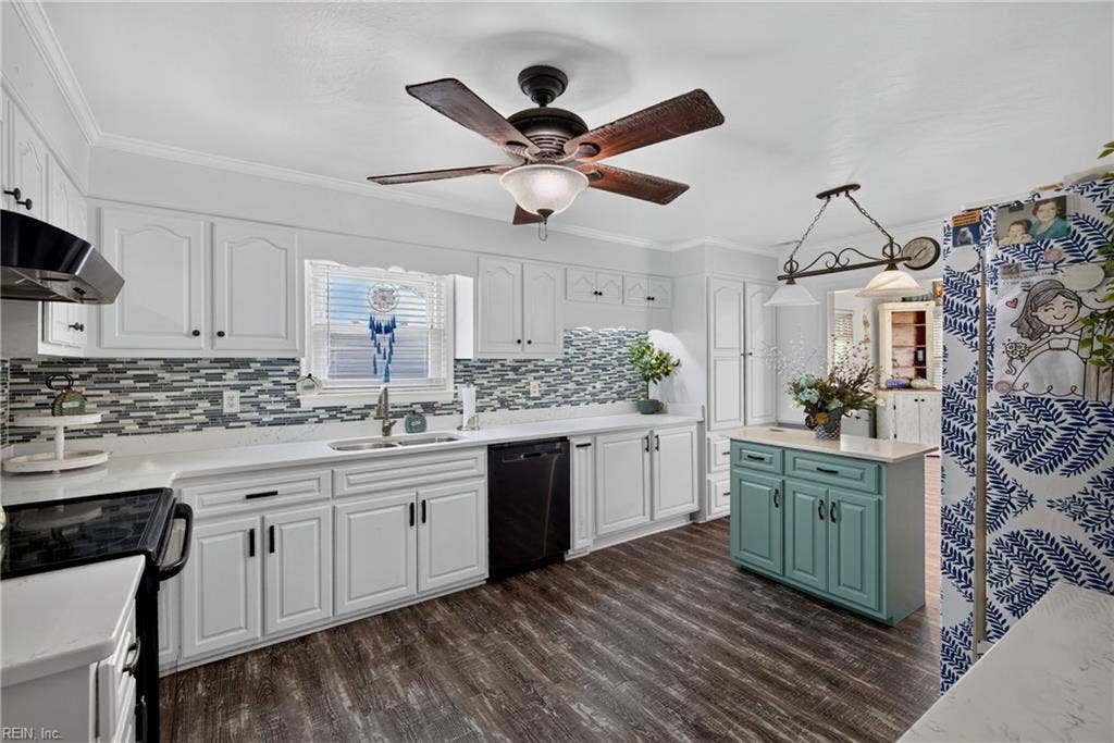 9 Baywood Lane, Portsmouth, VA 23701 Large kitchen with mobile island, updated cabinets and backsplash