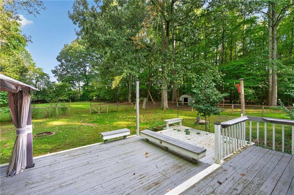 8139 Manor Drive, Gloucester, VA 23061