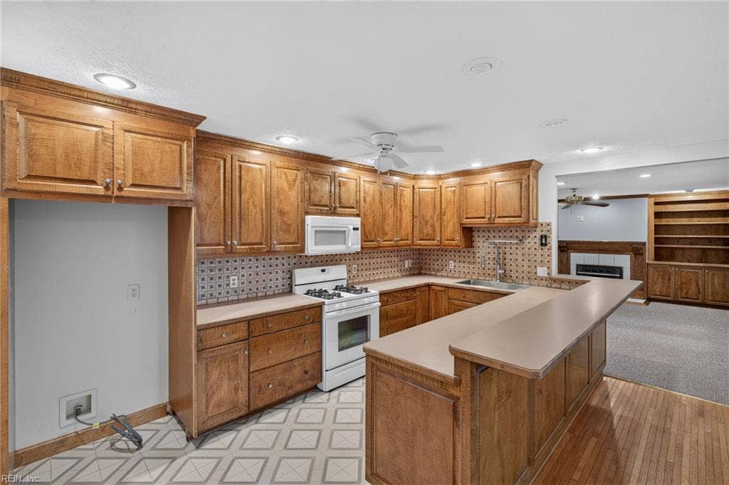 8139 Manor Drive, Gloucester, VA 23061