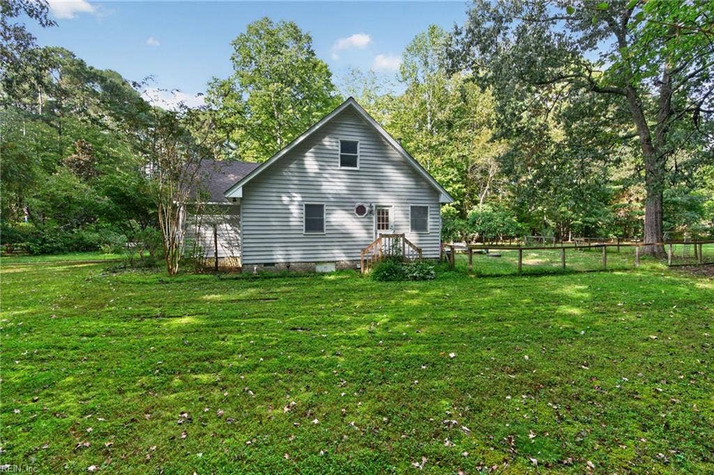 8139 Manor Drive, Gloucester, VA 23061