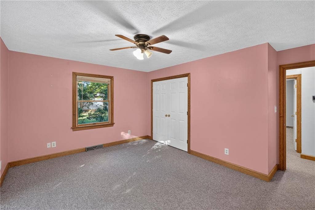 8139 Manor Drive, Gloucester, VA 23061