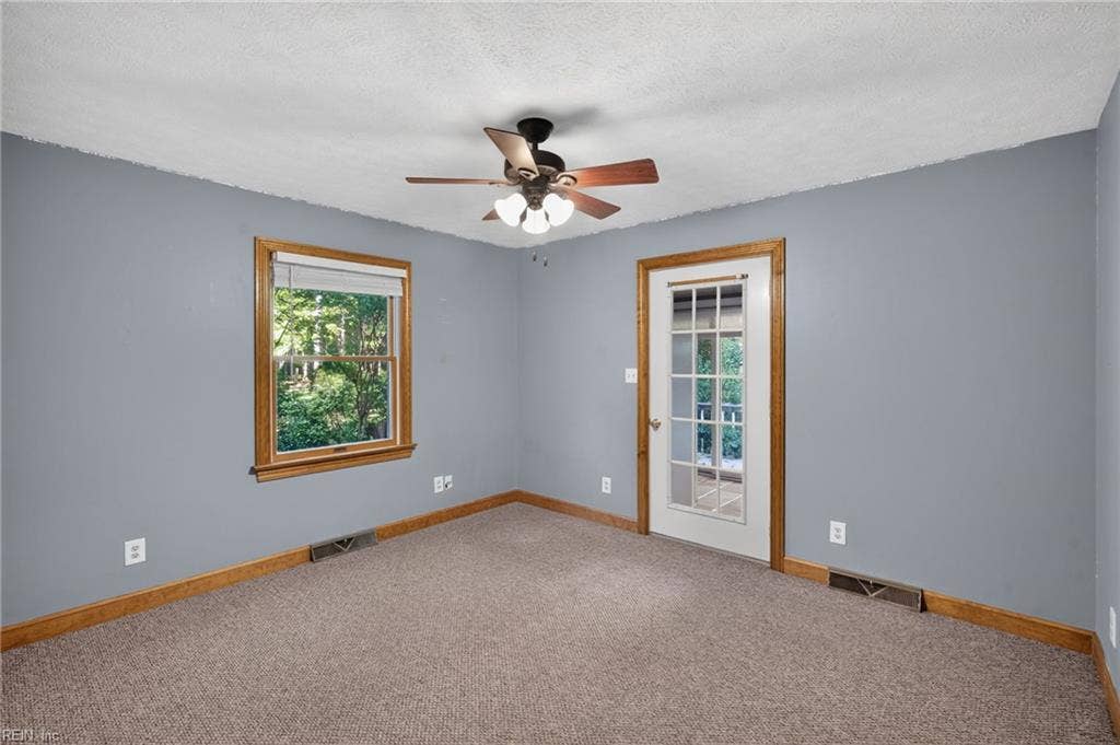 8139 Manor Drive, Gloucester, VA 23061