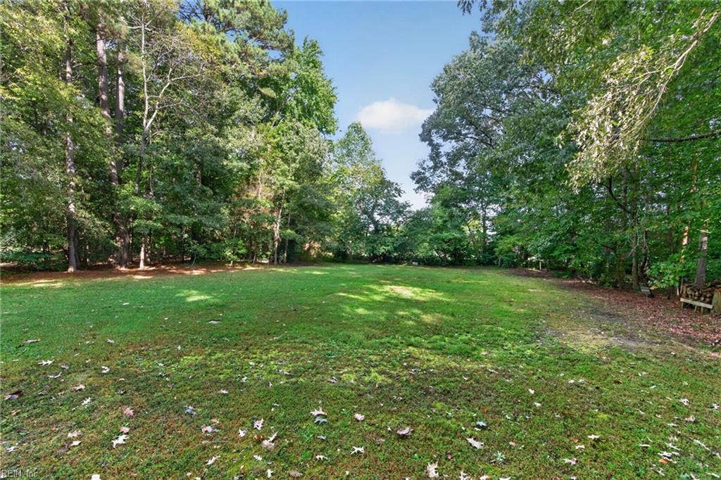 8139 Manor Drive, Gloucester, VA 23061