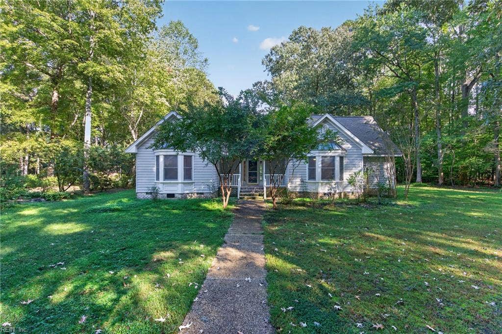 8139 Manor Drive, Gloucester, VA 23061
