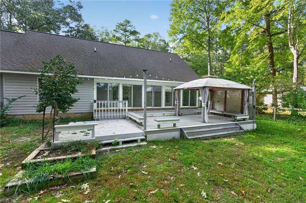 8139 Manor Drive, Gloucester, VA 23061
