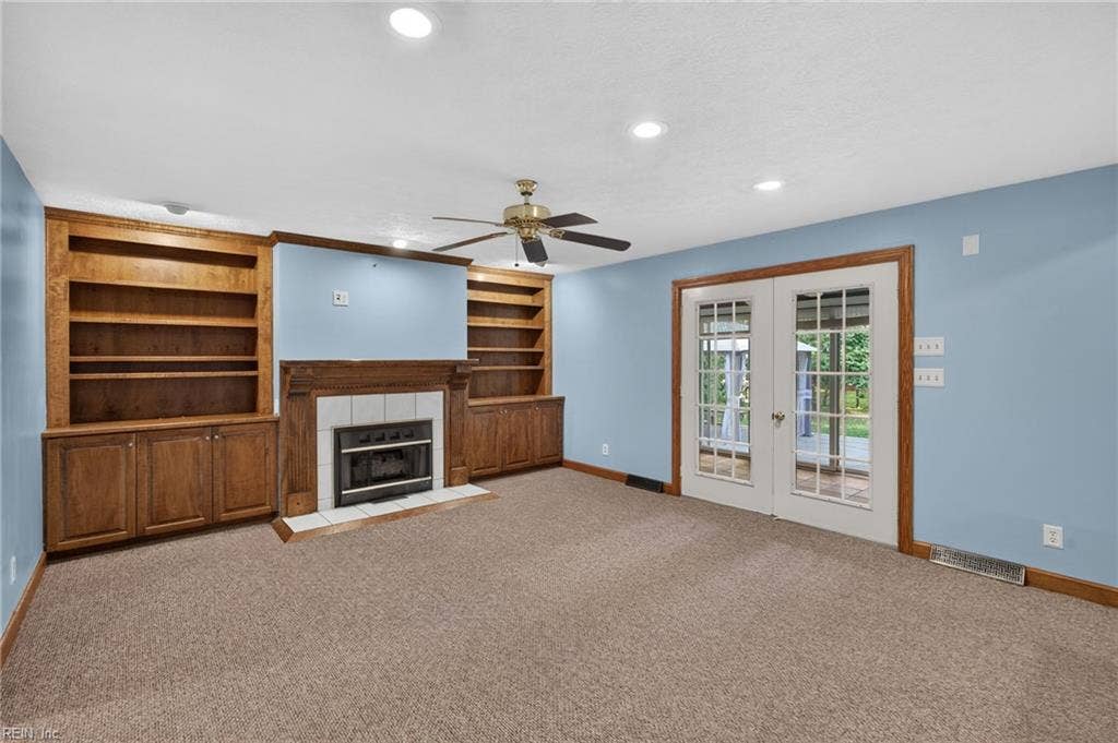 8139 Manor Drive, Gloucester, VA 23061