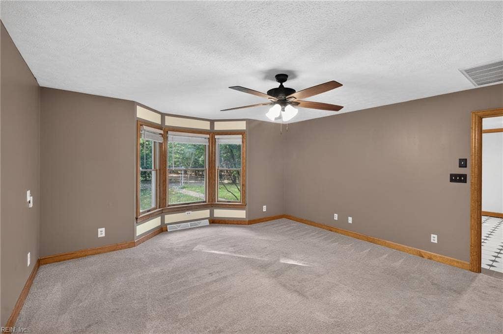 8139 Manor Drive, Gloucester, VA 23061