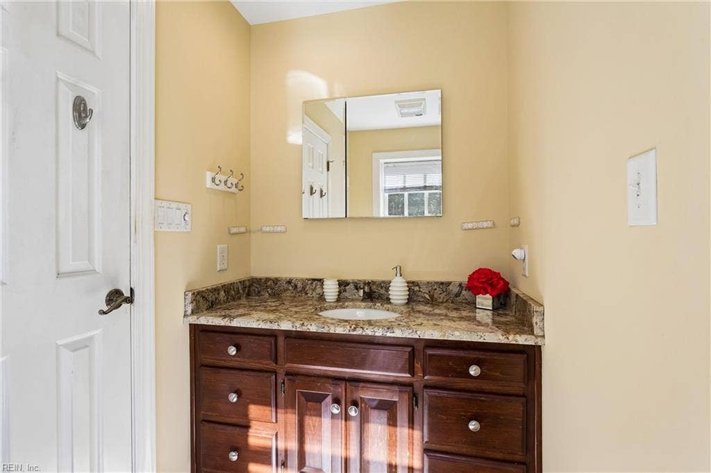 194 Lewis Robert Lane, Williamsburg, VA 23185