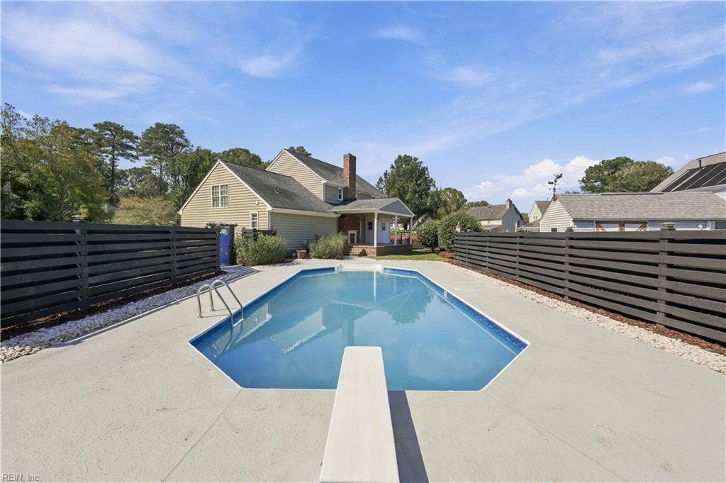 501 Spurlock Way, Foxgate Quarter, Chesapeake, VA 23322