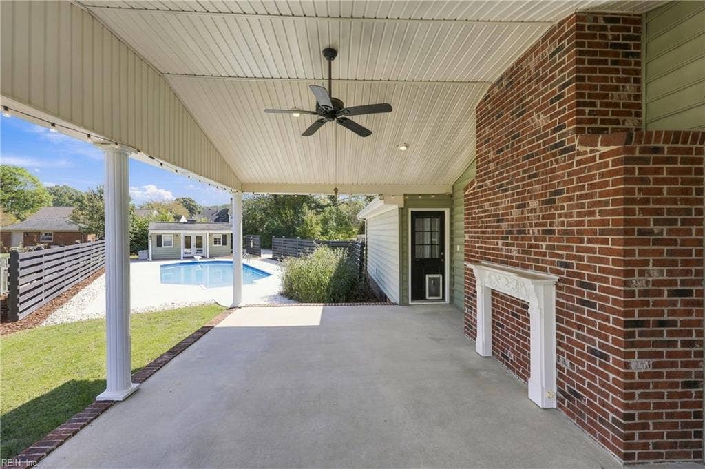 Outside covered back porch!
