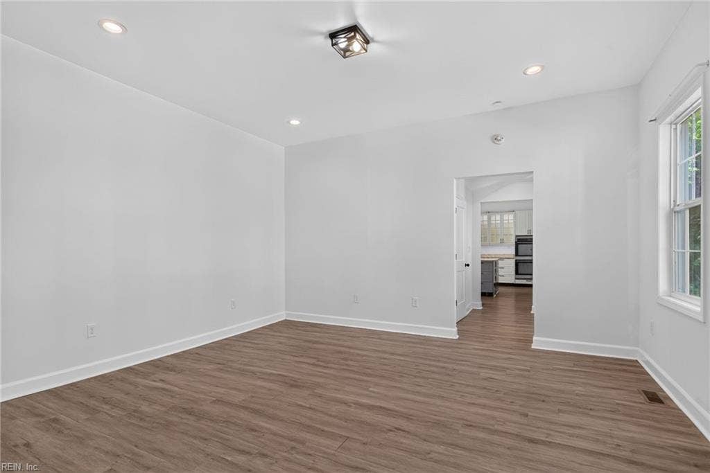 Living Room toward hall to kitchen