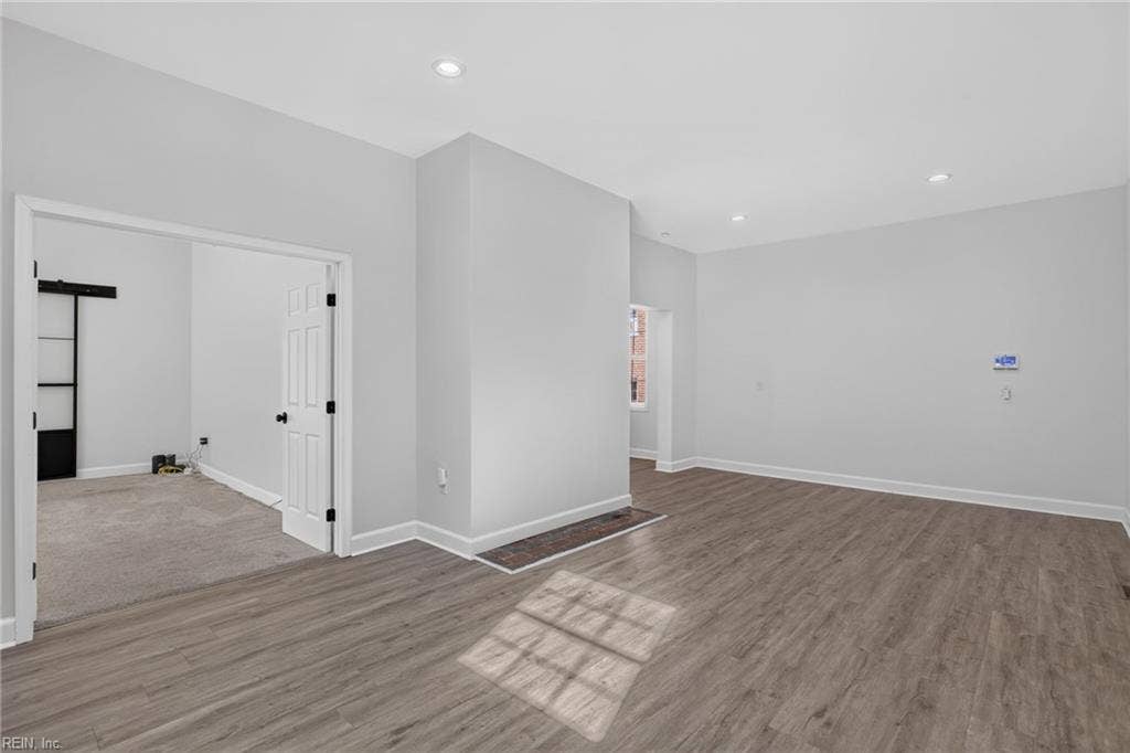 Front Foyer- Primary bed entrance