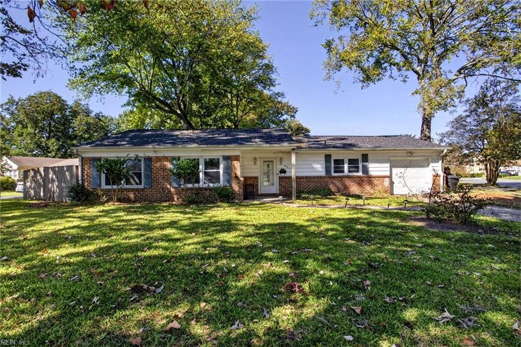 Fantastic Windsor Woods Ranch! Roof 2025