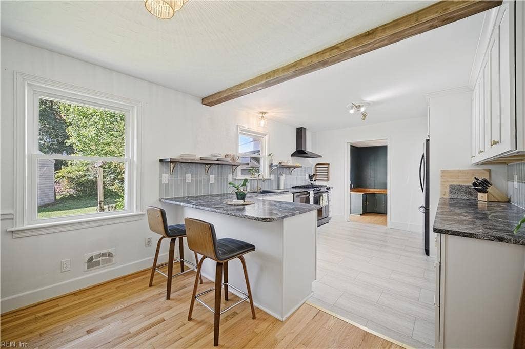 Breakfast Bar