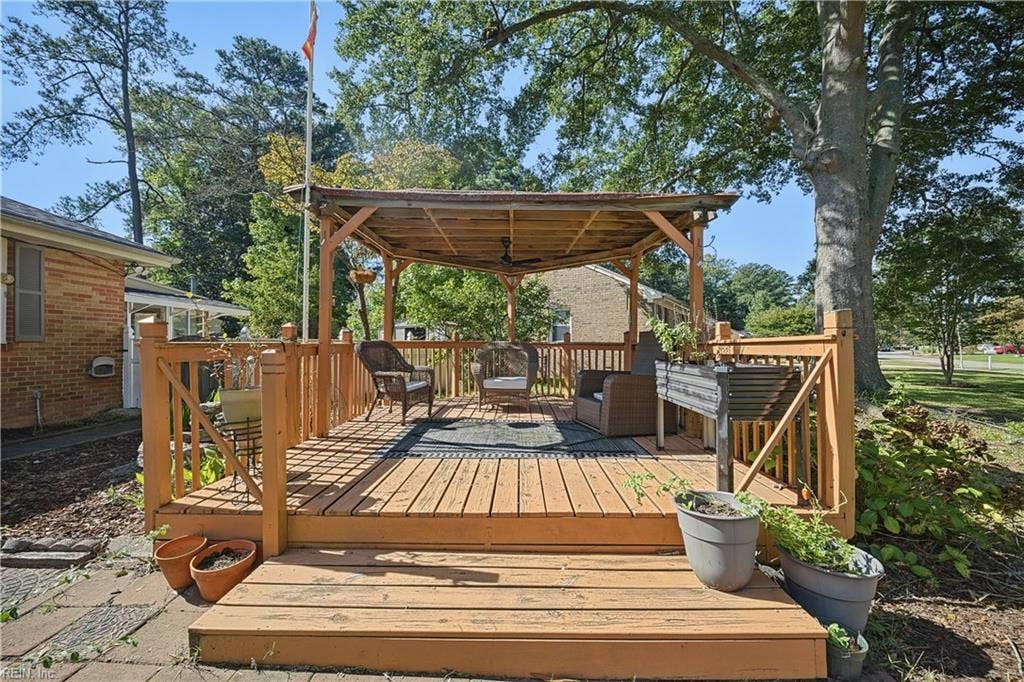 Gazebo/Deck