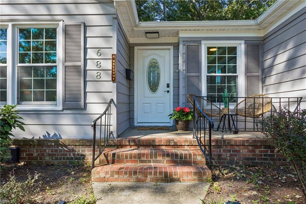 688 Village Green Parkway, Newport News, VA 23602 688 Village Green Parkway, Newport News, VA 23602