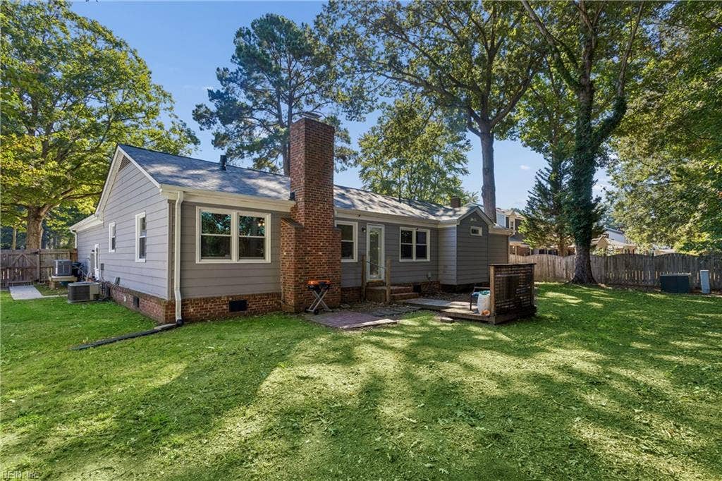 688 Village Green Parkway, Newport News, VA 23602 688 Village Green Parkway, Newport News, VA 23602