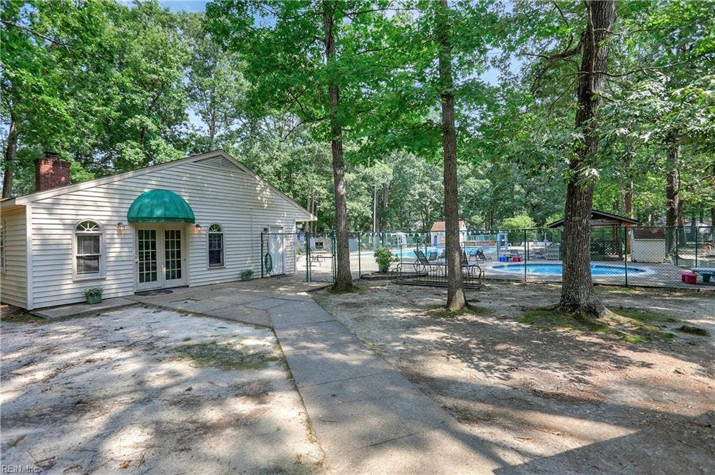 688 Village Green Parkway, Newport News, VA 23602 688 Village Green Parkway, Newport News, VA 23602