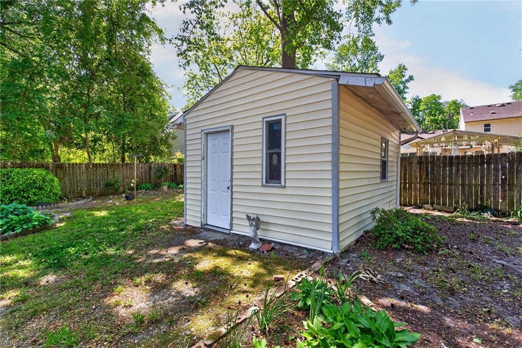 229 Fresno Drive, Chesapeake, VA 23322