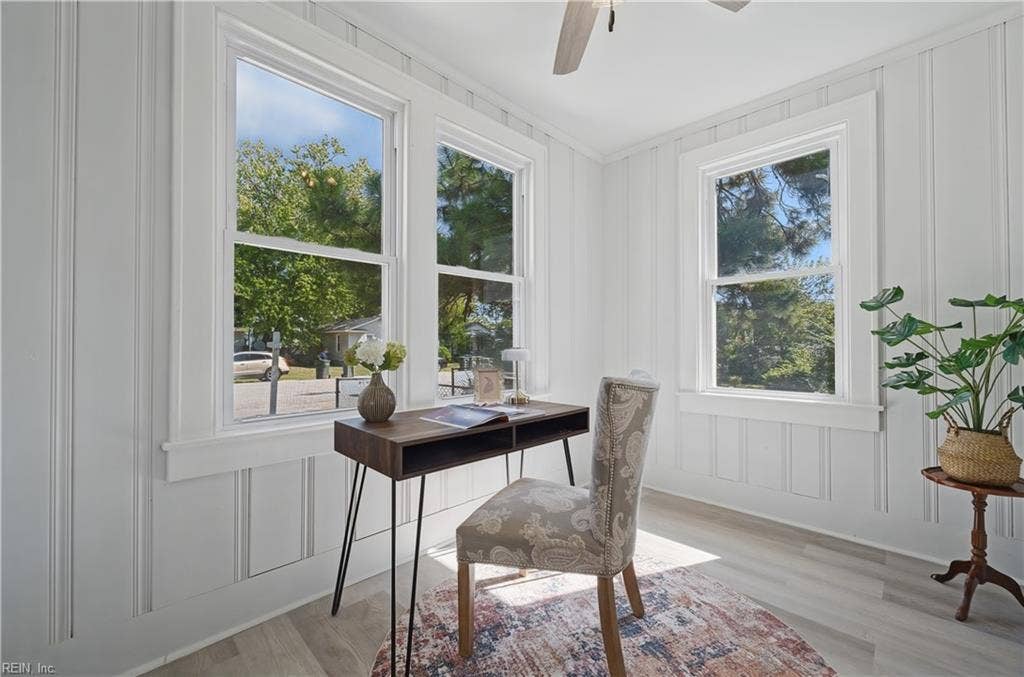 Sunroom/office/flex space