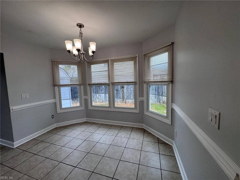 3024 Red Maple Lane, Lynnhaven Woods, Virginia Beach, VA 23452 Eat-in kitchen area with bay window