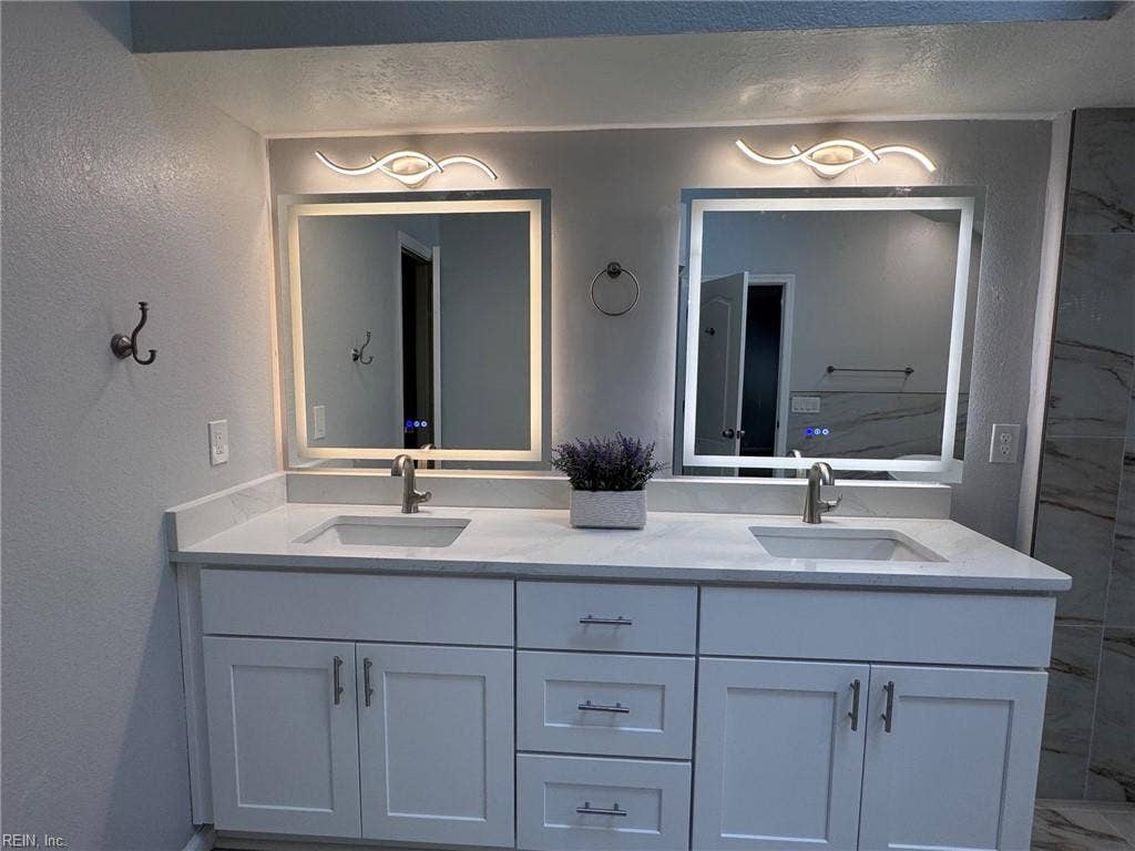 3024 Red Maple Lane, Lynnhaven Woods, Virginia Beach, VA 23452 Primary bathroom double vanities