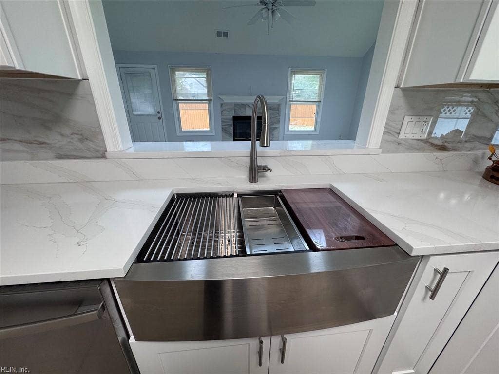 3024 Red Maple Lane, Lynnhaven Woods, Virginia Beach, VA 23452 Kitchen sink with added accessories
