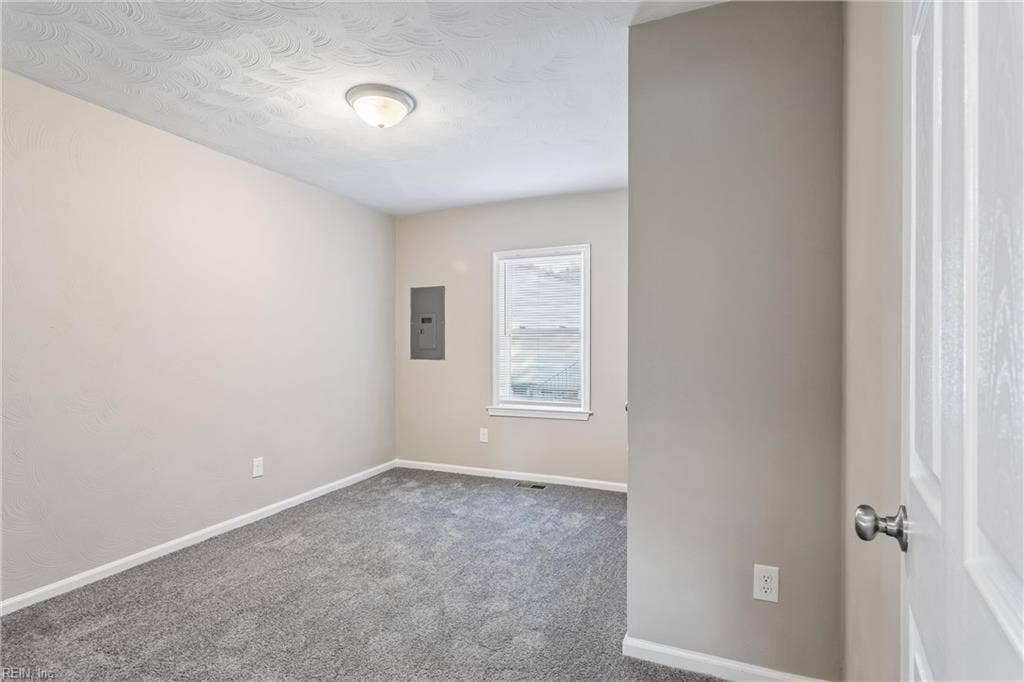 2903 Victoria Boulevard, Hampton, VA 23661 2903 Victoria Boulevard, Hampton, VA 23661