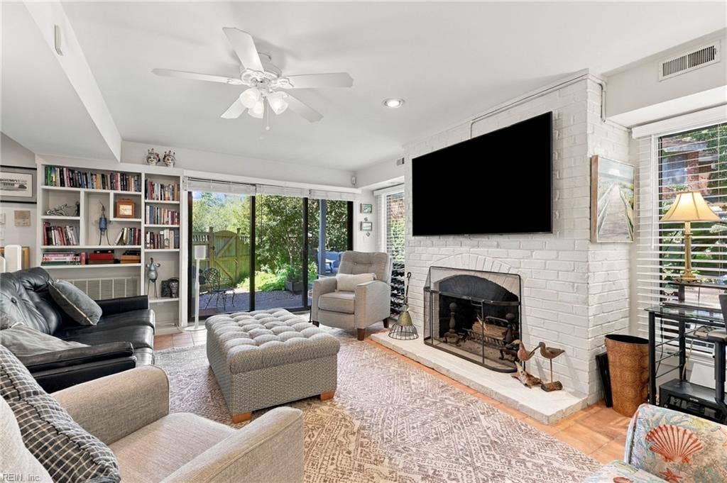 448 Linkhorn Drive, Virginia Beach, VA 23451 448 Linkhorn Drive, Virginia Beach, VA 23451