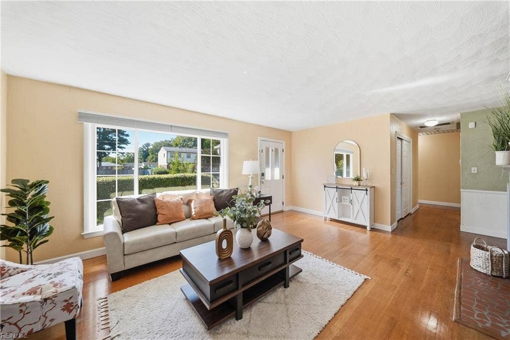 4 Bramston Drive, Hampton, VA 23666 4 Bramston Drive, Hampton, VA 23666