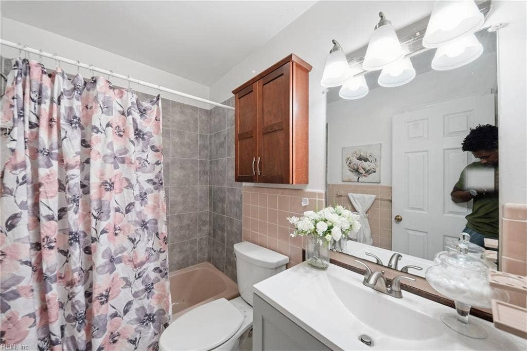 4 Bramston Drive, Hampton, VA 23666 4 Bramston Drive, Hampton, VA 23666