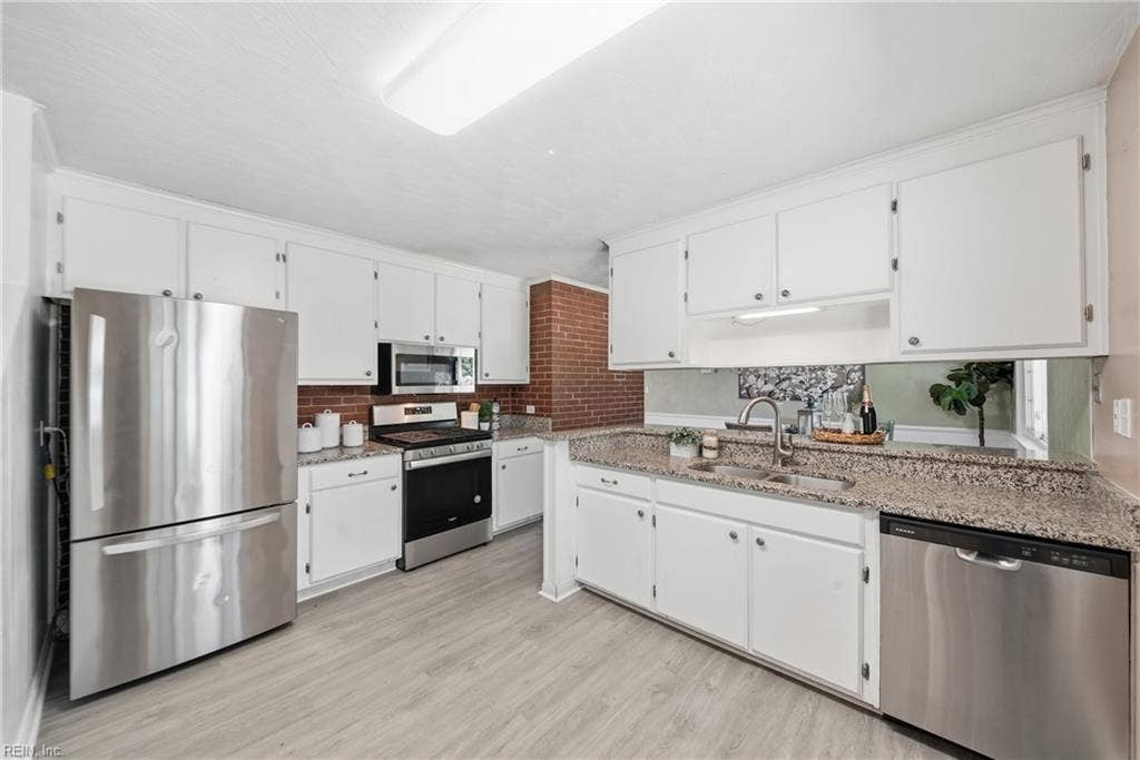 4 Bramston Drive, Hampton, VA 23666 4 Bramston Drive, Hampton, VA 23666