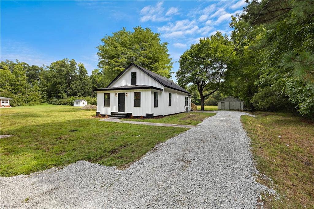 9509 Line Fence Road, Hayes, VA 23072 9509 Line Fence Road, Hayes, VA 23072